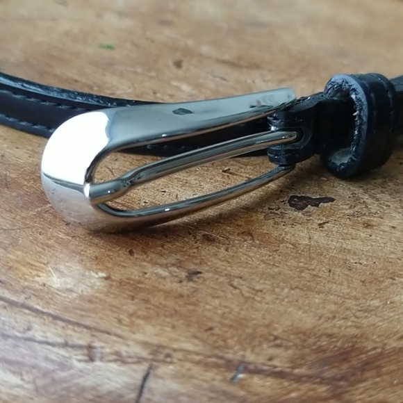 BCBG Max Azria Leather belt. - Picture 4 of 4